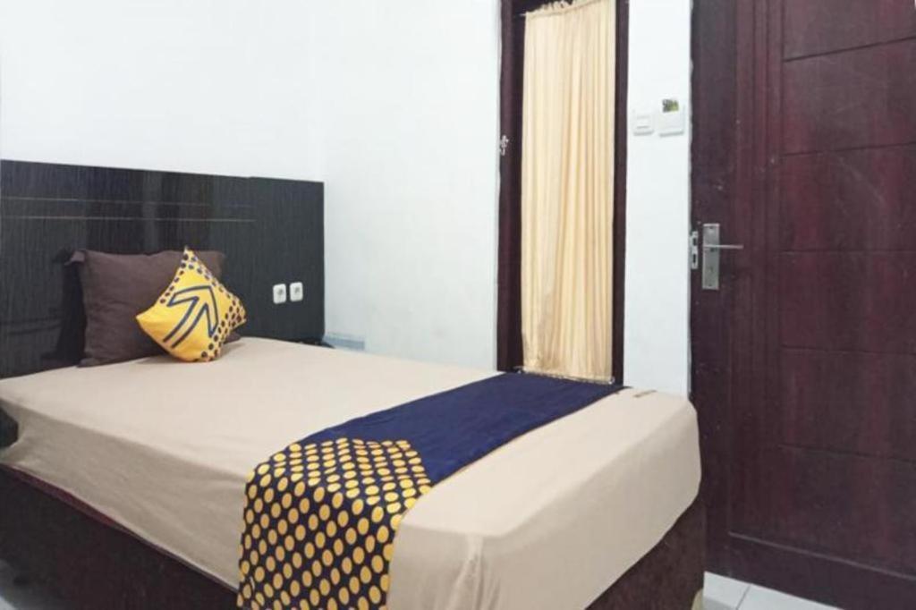 Spot On 3605 Clarichie Guest House Kupang  Exterior foto